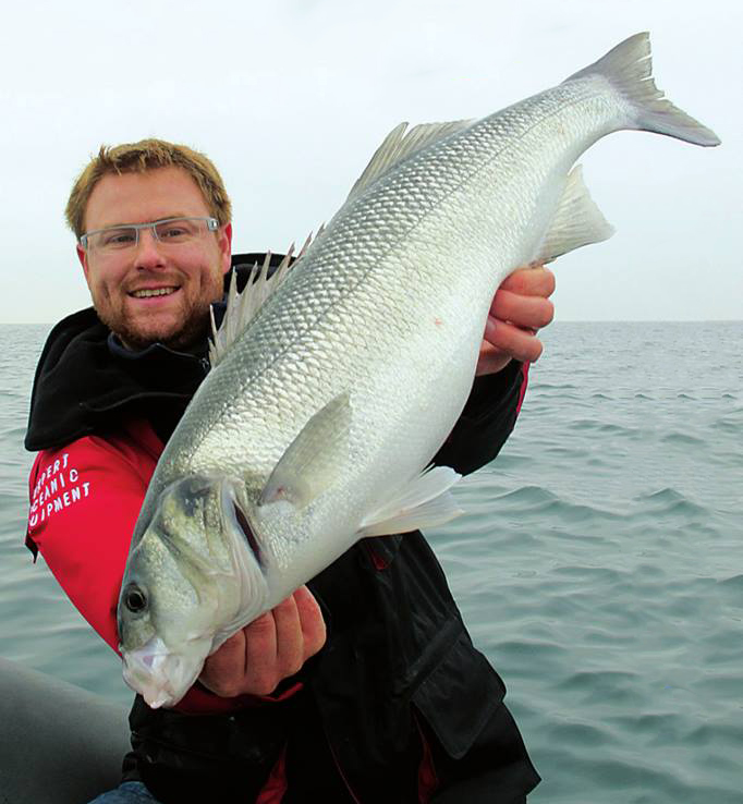 Franz : Gérant d'un magasin de pêche
