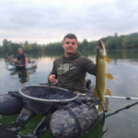 Pêcheur de seine 77